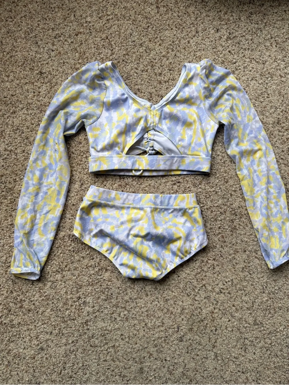 Girls Long-Sleeve Lace-Up Two-Piece Set in Yellow and Light Gray